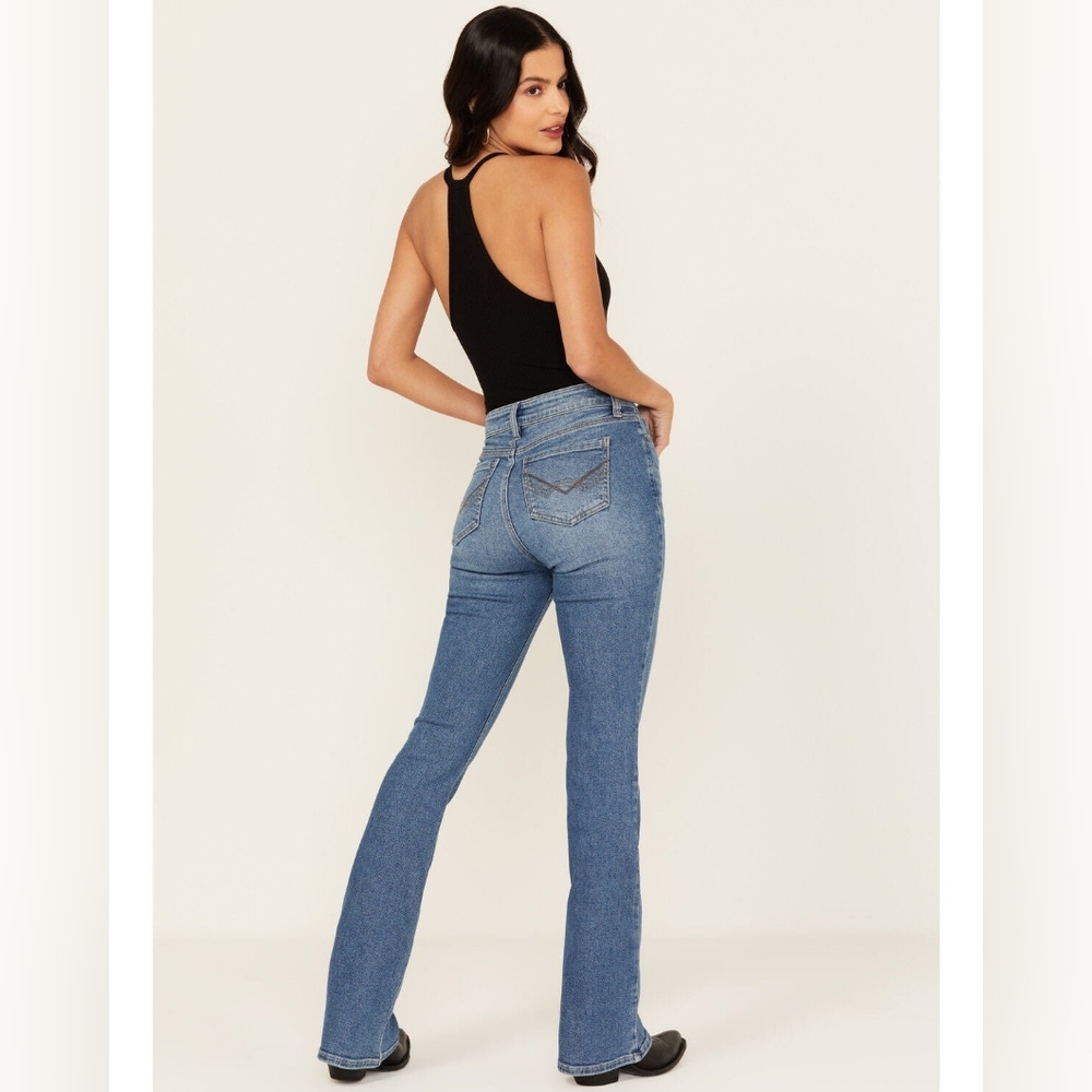 Idyllwind Women's Legend High Rise Bootcut Super Stretch Denim Jeans